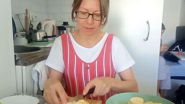 Покажу как я готовлю шарлотку по старинному рецепту. Обзор покупок смотреть онлайн