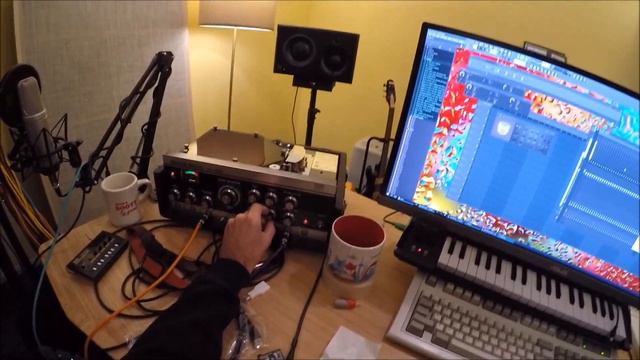 First person synth jams! EP2: Electro-reggae with an EMS 2000 vocoder смотреть онлайн