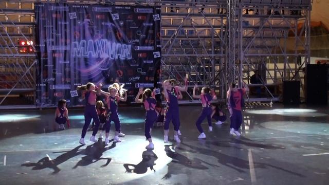 Танцевальная студия ФЕНИКС г.Кинешма, группа "Пластелин" смотреть онлайн