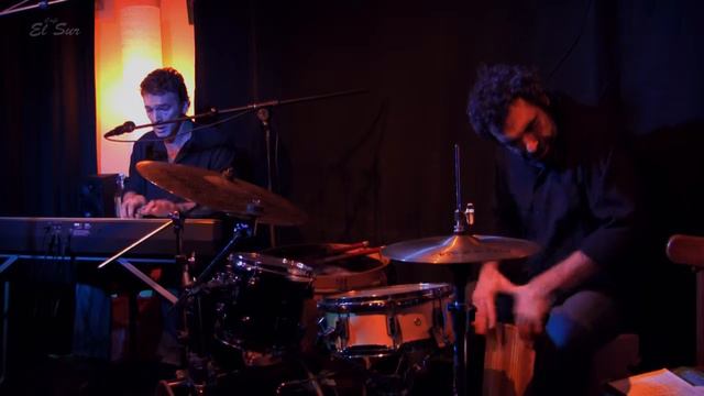 Lalo Zanelli & Javier Estrella en Concert au Café El Sur - Paris, 18 décembre 2011 смотреть онлайн