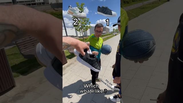 Белые VS черные кроссовки! Узнаем мнение прохожих! смотреть онлайн