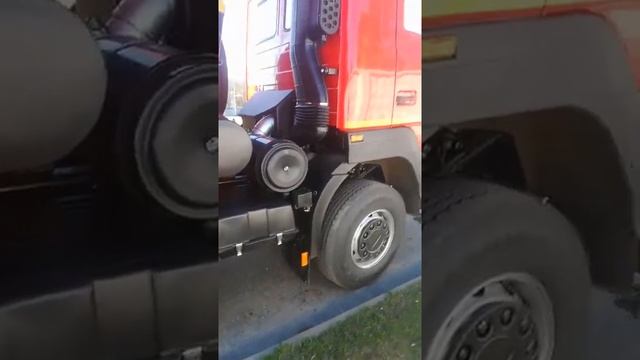 Самосвал МАЗ смотреть онлайн