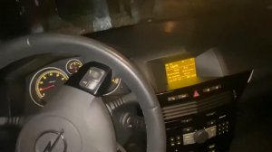 Странное поведение руля Opel Astra H