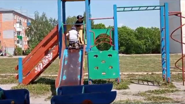 ПАРКУР. ЧТО?! СЛОМАЛ НОГУ? А позже вы об этом узнаете) смотреть онлайн