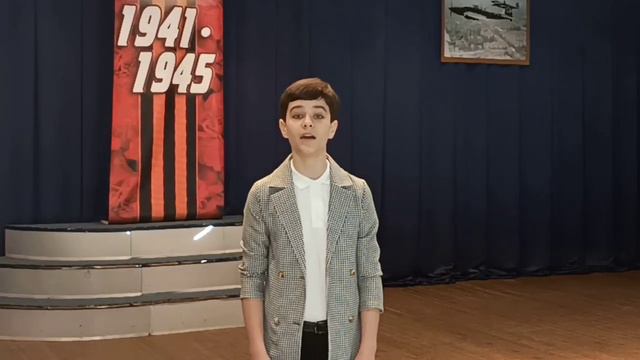 🔥 Юный артист говорит за что воюет Донбасс! Дети в Донецке читают стихи о войне. Стих про войну, СВ смотреть онлайн