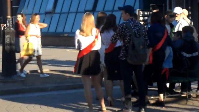 Центр Вологды "оккупировали" выпускники! #ГужевTV смотреть онлайн