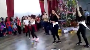 Танец под песню SHAPE OF YOU/ШЕЙП ОФ Ю ?