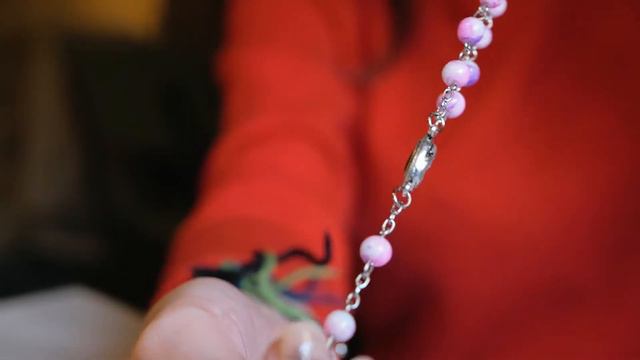 Четки из натуральных камней с частицей святой земли смотреть онлайн