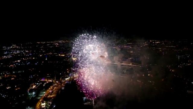 ФЕЙЕРВЕРК В СТАМБУЛЕ смотреть онлайн