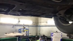 Ситроен С-кроссер замена топливного фильтра.