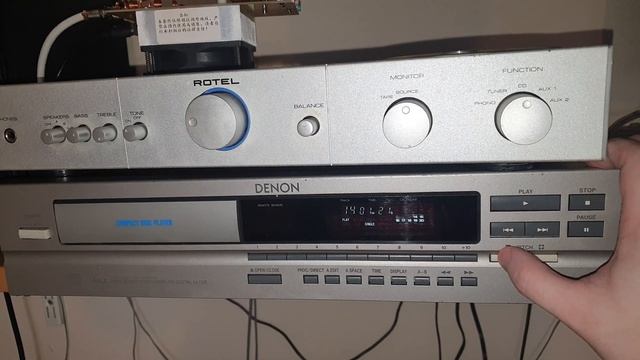 Denon DN 600F CD Player & mission MX1 speakers playing loud , S9+ mic picks up more bass смотреть онлайн