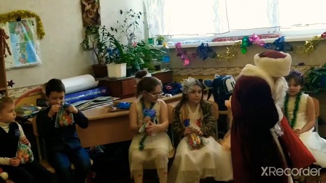 Праздник в школе, день Святого Николая. смотреть онлайн