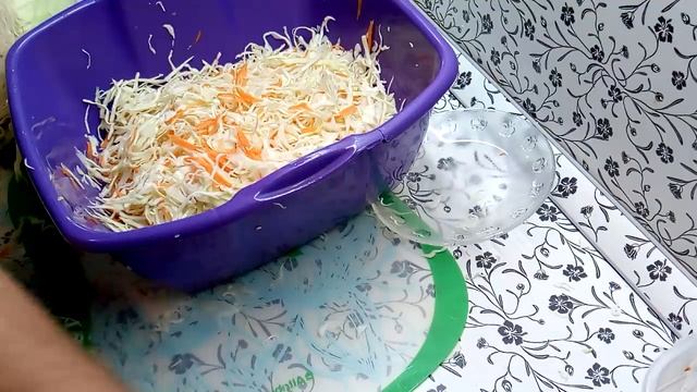 КАПУСТА КВАШЕНАЯ , ХРУСТЯЩАЯ ДО ВЕСНЫ . смотреть онлайн