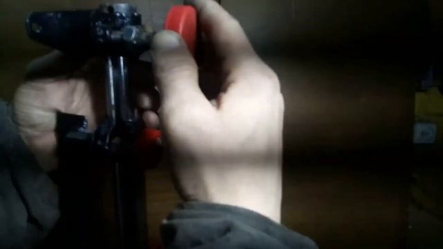 СВЕРЛИЛЬНАЯ СТОЙКА ДЛЯ ДРЕЛИ ЧАСТЬ 1 из фотоувеличителя. (Вifficult Homemade Drill press) смотреть онлайн