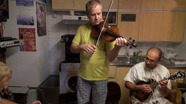 ROBIROHI (solist AIVAR NURMIK mandoliin) (2017) - Raw Hide смотреть онлайн