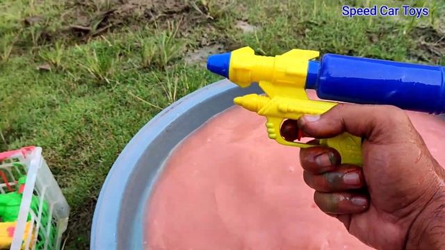 Cleans Sniper Rifles, Shotgun, Ak 47, Glock Pistol, M16, Soft Bullet Gun, Water Gun, Space Gun смотреть онлайн