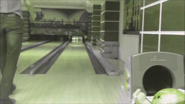 Лютый страйк(боулинг) смотреть онлайн