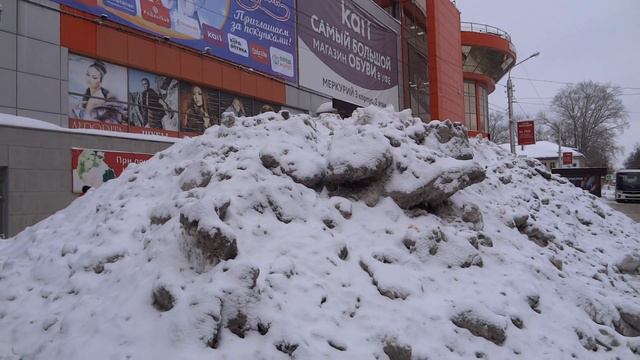 город уфа 8 января 2023 горы грязного снега в черниковке юзима 2023 колхозный рынок смотреть онлайн
