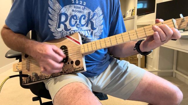 4 String Cigar Box Guitar - HVC 500 - Fear the Beard P90 Pickup смотреть онлайн