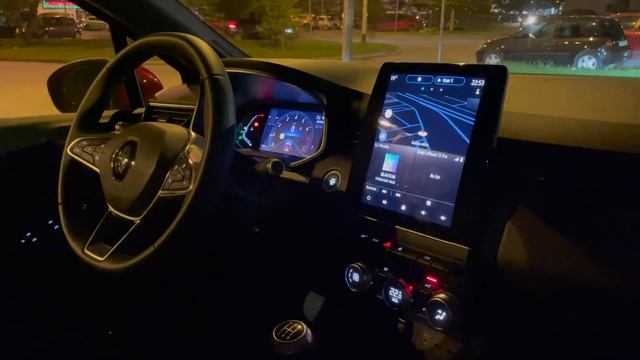 Renault Clio 5 Intens 2021 FIRST look at NIGHT 4K | Exterior - Interior (Red Flamme), LED Headlight смотреть онлайн