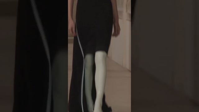 #Shorts VICTORIA BECKHAM женственная коллекция одежды 2023 смотреть онлайн