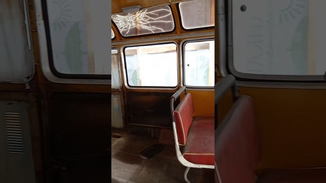 Салон ПАЗ-672 после демонтажа перегородки, полок и многого другого смотреть онлайн