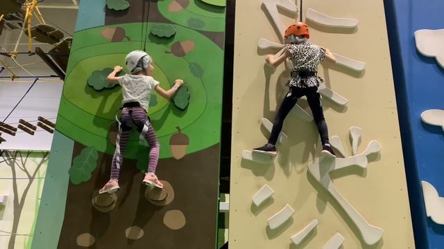 Веревочный парк в МАКСИ смотреть онлайн