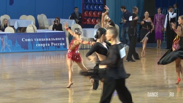 Комогорцев Александр - Хожаназарова Нелли, 1/8 Rumba смотреть онлайн