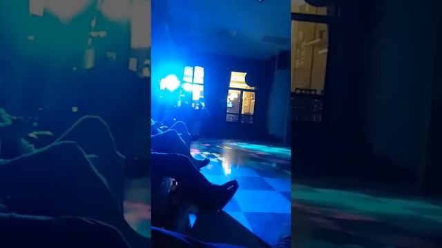 Ещё один ролик про дикие танцы в изоляции смотреть онлайн