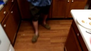 ЗЛОЙ ДЕД | ЯИЧНЫЙ РУЛЕТ С КОНФЕТАМИ