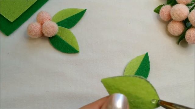 Украшение для волос из фетра / hair decoration made of felt