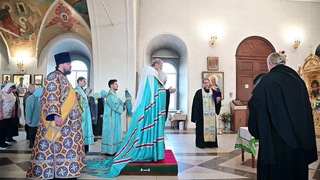 Всенощное бдение в канун праздника Благовещение Пресвятой Богородицы в Троицком храме с. Бахта смотреть онлайн