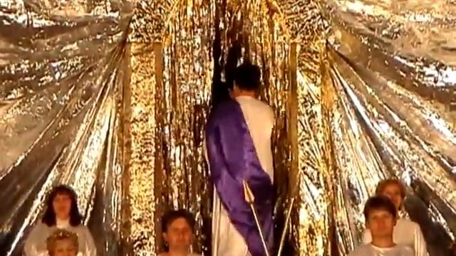 "Врата рая и пламя ада" спектакль. Церковь "Господня земля" и миссия "Прорыв" 2005г. смотреть онлайн