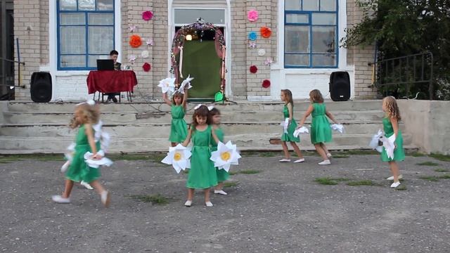 Танец Ромашки группа Свиточ смотреть онлайн