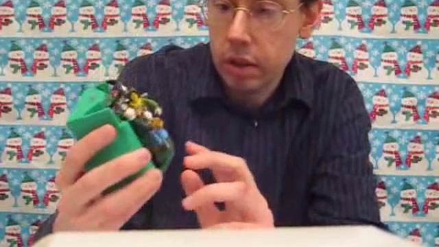 Christmas Countdown - December 19: Hallmark Wizard of Oz Christmas Ornament смотреть онлайн