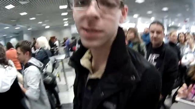 Очередь в аэропорту Хургады смотреть онлайн