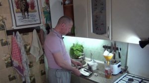 Чистим фритюрницу , фильтруем масло  Фритюрница GFGRIL GFF-012.mp4