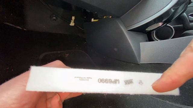 Renault Clio 3 Cabin Pollen Filter Change смотреть онлайн