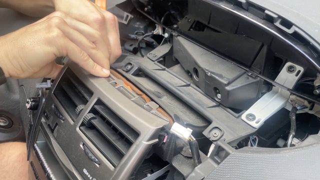 Come smontare Autoradio Toyota Yaris 2 смотреть онлайн