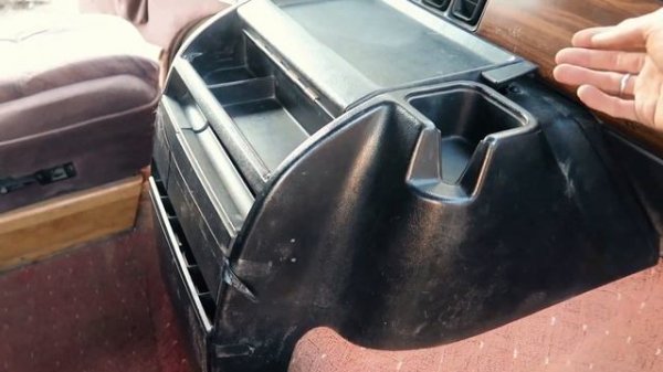 Покупка Dodge Ram Van и попытки вернуть его к жизни