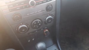Мазда 3 сошла с ума!!!!Замена лампочек в бардачке и прикуривателе,решение проблеммы с центральным з