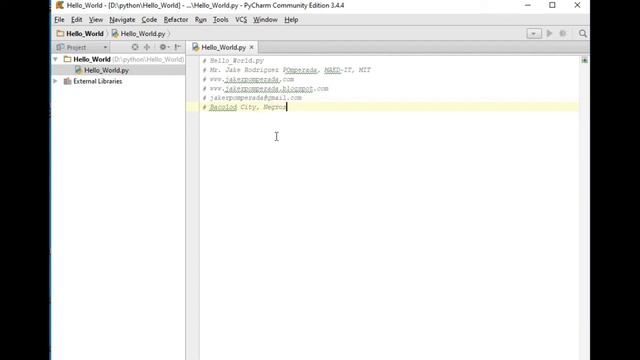 Hello World in Python Using PyCharm смотреть онлайн