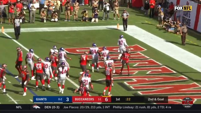 Every Touchdown of Mike Evans Career (Updated) | 13 Days til' Bucs Kickoff смотреть онлайн