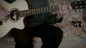 Очарована околдована на гитаре