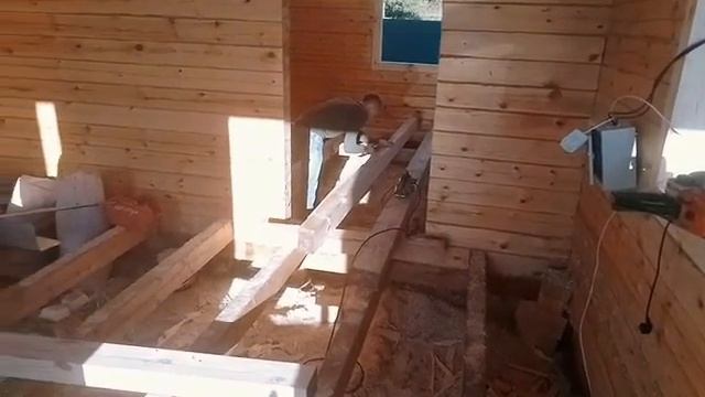 Дом из бруса. Выпиливание паза в колоде оконного проема смотреть онлайн
