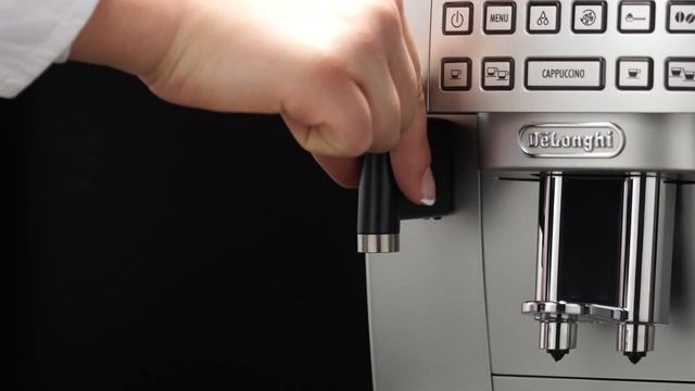 How to Fill and attach the milk container on your De' longhi Magnifica S ECAM 22.360.S смотреть онлайн