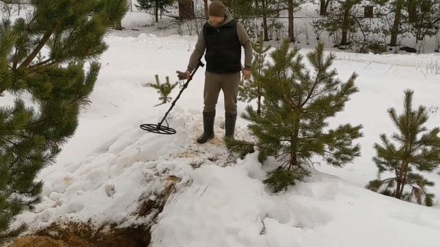 Ака Интроник. Тест глубины обнаружения цели с 18 катушкой.