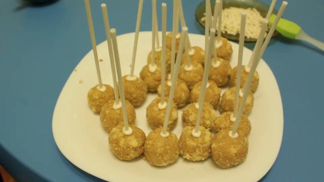Готуємо #Кейк - попси або #Cake_Pops смотреть онлайн