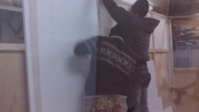 Передвижной домик для зимней рыбалки. смотреть онлайн