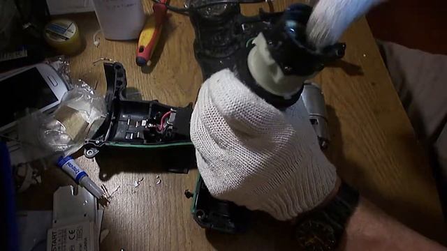 Ремонт шуруповерта Hitachi DV 14DCL2 смотреть онлайн